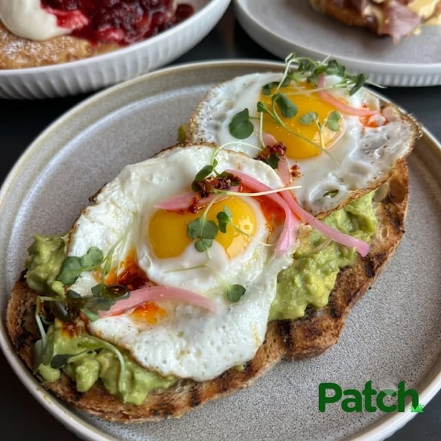 5 Brunch Spots In New London Mom Will Love